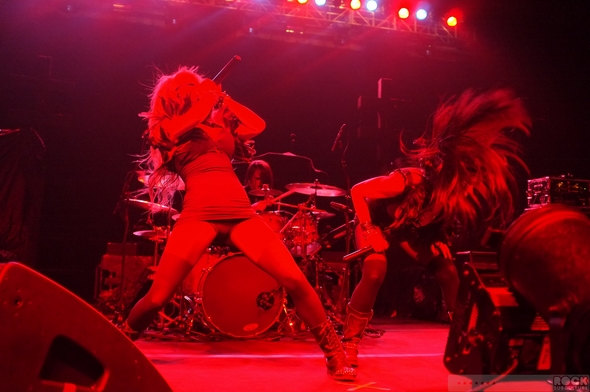 Marilyn-Manson-Concert-Review-Photos-2013-Modesto-California-Butcher-Babies-01-RSJ