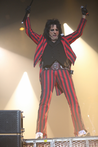 Caprices-Festival-2013-Crans-Montana-Switerland-Concert-Review-Day-7-March-14-Alice-Cooper-The-Heavy-BRMC-Blacj-Rebel-Motorcycle-Club-Photos