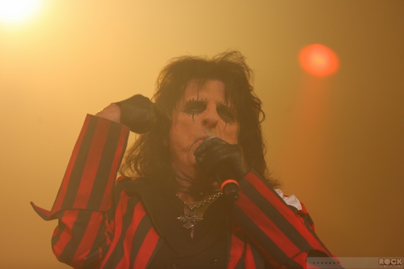 Caprices-Festival-2013-Crans-Montana-Switerland-Concert-Review-Day-7-March-14-Alice-Cooper-The-Heavy-BRMC-Blacj-Rebel-Motorcycle-Club-Photos