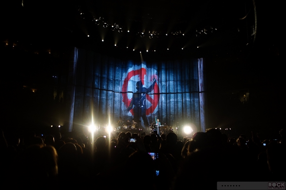 Jon-Bon-Jovi-Because-We-Can-Tour-Live-2013-Concert-Review-San-Jose-HP-Pavilion-April-25-What-About-Now-01-RSJ