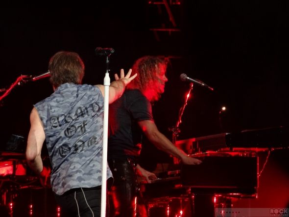 Jon-Bon-Jovi-Because-We-Can-Tour-Live-2013-Concert-Review-San-Jose-HP-Pavilion-April-25-What-About-Now-01-RSJ