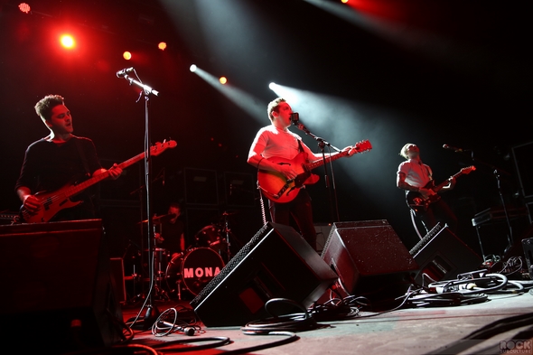 Metric-Live-Concert-Review-April-18-2013-Fox-Theater-Oakland-California-Photos-001-RSJ