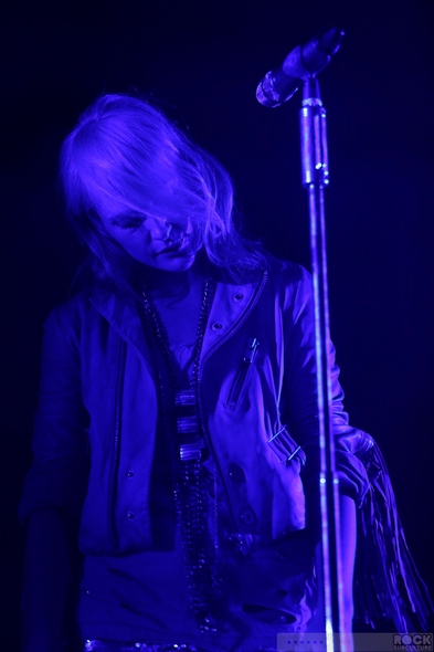 Metric-Live-Concert-Review-April-18-2013-Fox-Theater-Oakland-California-Photos-001-RSJ