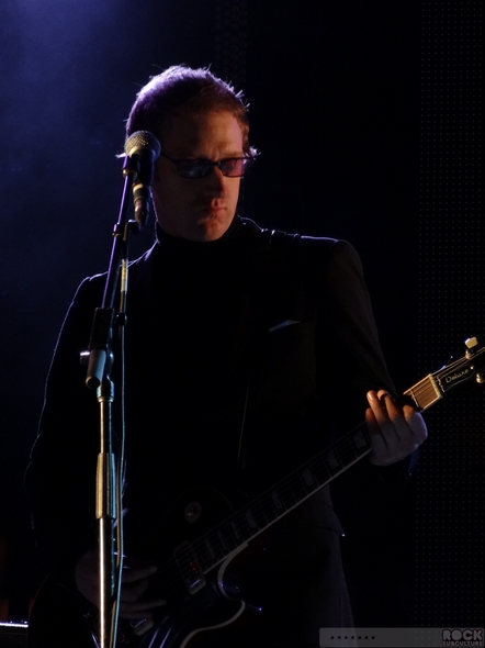 New-Order-Johnny-Marr-Las-Vegas-Cosmopolitan-Boulevard-Pool-2013-Concert-Review-Photos-01-RSJ