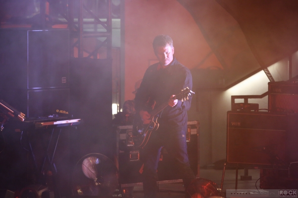 New-Order-Johnny-Marr-Las-Vegas-Cosmopolitan-Boulevard-Pool-2013-Concert-Review-Photos-01-RSJ