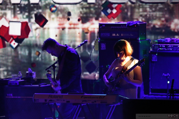 New-Order-Johnny-Marr-Las-Vegas-Cosmopolitan-Boulevard-Pool-2013-Concert-Review-Photos-01-RSJ