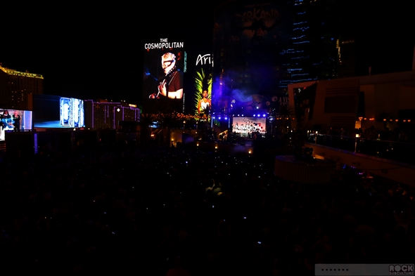 New-Order-Johnny-Marr-Las-Vegas-Cosmopolitan-Boulevard-Pool-2013-Concert-Review-Photos-01-RSJ