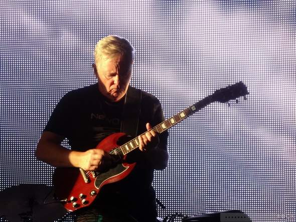 New-Order-Johnny-Marr-Las-Vegas-Cosmopolitan-Boulevard-Pool-2013-Concert-Review-Photos-01-RSJ