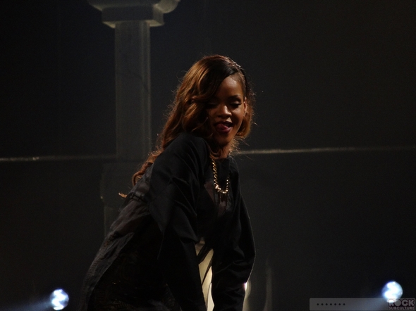 Rihanna-Concert-Review-2013-High-Resolution-Photography-Unapologetic-San-Jose-HP-Pavilion-Diamonds-World-Tour-001-RSJ