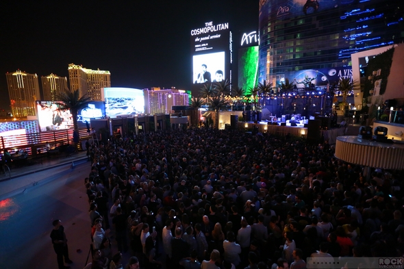 Yeah-Yeah-Yeahs-YYY-Karen-O-Concert-Review-Photos-Las-Vegas-2013-Cosmopolitan-Boulevard-Pool-01-RSJ