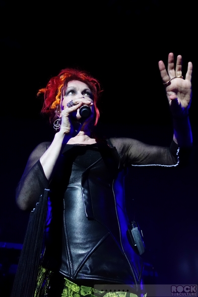 Cyndi-Lauper-Shes-So-Unusual-30th-Anniversary-Tour-2013-Concert-Review-Photos-Crest-Theatre-Sacramento-June-19-01-RSJ