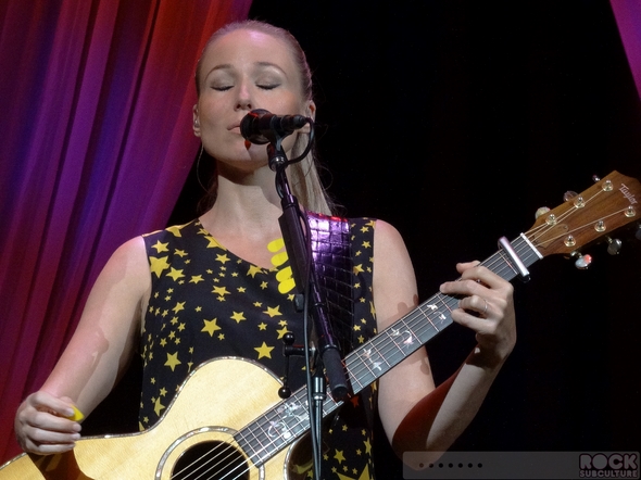 Jewel-Kilcher-Greatest-Hits-Tour-Concert-Review-2013-June-8-Wild-Horse-Pass-Chandler-Arizona-Photos-Video-01-RSJ