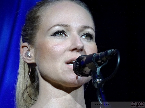 Jewel-Kilcher-Greatest-Hits-Tour-Concert-Review-2013-June-8-Wild-Horse-Pass-Chandler-Arizona-Photos-Video-01-RSJ