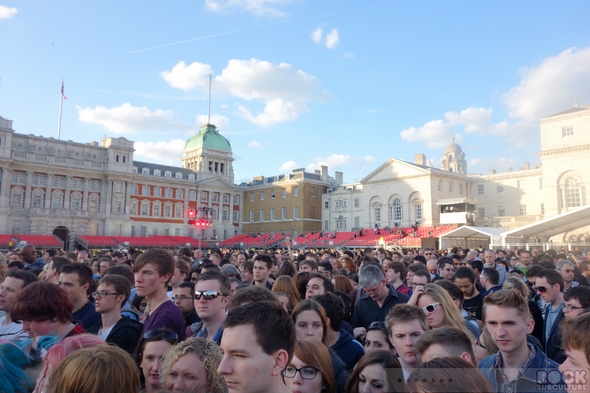 Muse-Concert-Review-Royal-Horse-Guard-Parade-London-World-War-Z-Paramount-Movie-Premiere-Photos-001-RSJ