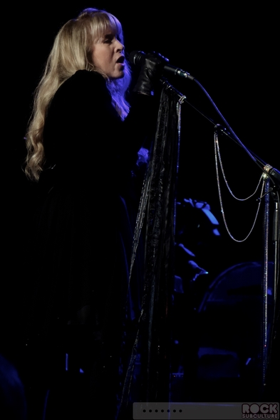 Fleetwood-Mac-2013-Tour-Concert-Review-Sacramento-Sleep-Train-Arena-July-6-Photos-Photography-01-RSJ