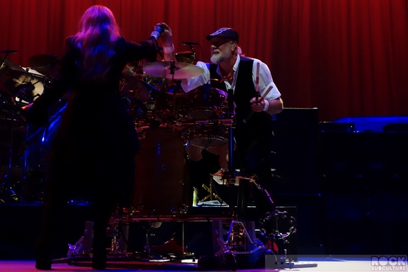 Fleetwood-Mac-2013-Tour-Concert-Review-Sacramento-Sleep-Train-Arena-July-6-Photos-Photography-01-RSJ