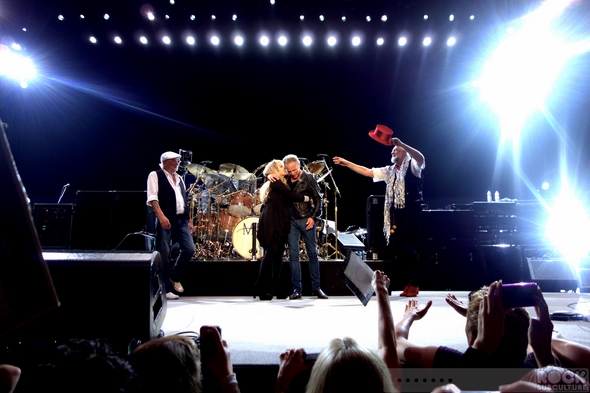 Fleetwood-Mac-2013-Tour-Concert-Review-Sacramento-Sleep-Train-Arena-July-6-Photos-Photography-01-RSJ