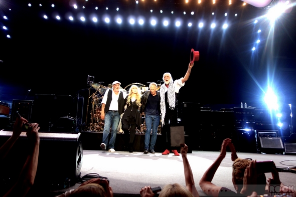 Fleetwood-Mac-2013-Tour-Concert-Review-Sacramento-Sleep-Train-Arena-July-6-Photos-Photography-01-RSJ