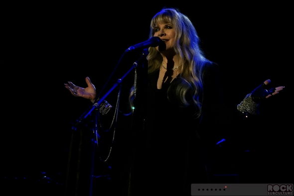 Fleetwood-Mac-2013-Tour-Concert-Review-Sacramento-Sleep-Train-Arena-July-6-Photos-Photography-01-RSJ