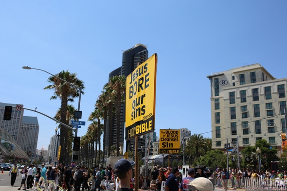 San-Diego-Comic-Con-International-2013-Photos-Photography-Costumes-Masquerade-Cosplay-Comic-Book-Women-Girls-Men-Original-Prop-Blog-Rock-Subculture-Journal-Jason-DeBord-201-RSJ