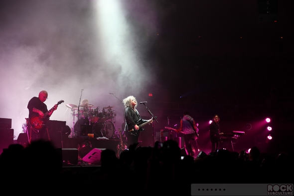 The-Cure-Concert-Review-Tour-2013-Honolulu-Hawaii-Neal-S-Blaisdell-Arena-Photos-Robert-Smith-001-RSJ