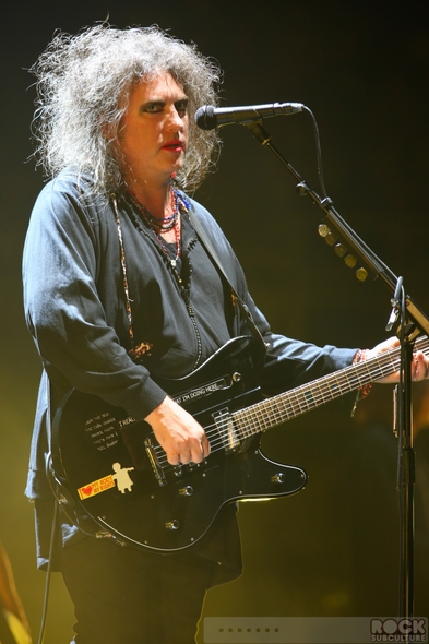 The-Cure-Concert-Review-Tour-2013-Honolulu-Hawaii-Neal-S-Blaisdell-Arena-Photos-Robert-Smith-001-RSJ