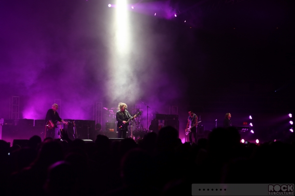 The-Cure-Concert-Review-Tour-2013-Honolulu-Hawaii-Neal-S-Blaisdell-Arena-Photos-Robert-Smith-001-RSJ