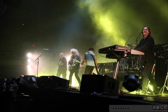 The-Cure-Concert-Review-Tour-2013-Honolulu-Hawaii-Neal-S-Blaisdell-Arena-Photos-Robert-Smith-001-RSJ