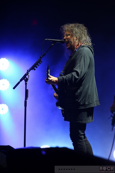 The-Cure-Concert-Review-Tour-2013-Honolulu-Hawaii-Neal-S-Blaisdell-Arena-Photos-Robert-Smith-001-RSJ