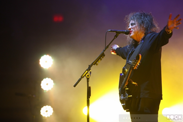 The-Cure-Concert-Review-Tour-2013-Honolulu-Hawaii-Neal-S-Blaisdell-Arena-Photos-Robert-Smith-001-RSJ