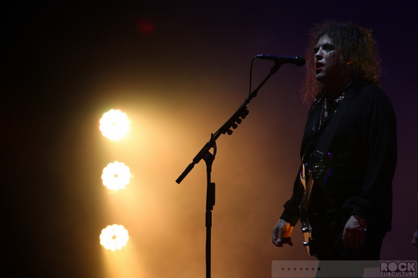 The-Cure-Concert-Review-Tour-2013-Honolulu-Hawaii-Neal-S-Blaisdell-Arena-Photos-Robert-Smith-001-RSJ