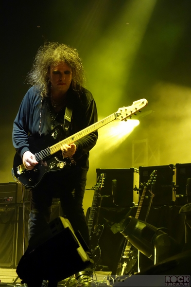 The-Cure-Concert-Review-Tour-2013-Honolulu-Hawaii-Neal-S-Blaisdell-Arena-Photos-Robert-Smith-001-RSJ