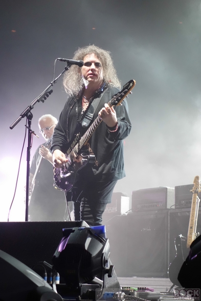 The-Cure-Concert-Review-Tour-2013-Honolulu-Hawaii-Neal-S-Blaisdell-Arena-Photos-Robert-Smith-001-RSJ