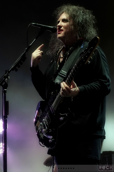 The-Cure-Concert-Review-Tour-2013-Honolulu-Hawaii-Neal-S-Blaisdell-Arena-Photos-Robert-Smith-001-RSJ