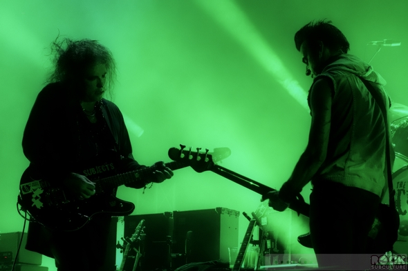 The-Cure-Concert-Review-Tour-2013-Honolulu-Hawaii-Neal-S-Blaisdell-Arena-Photos-Robert-Smith-001-RSJ