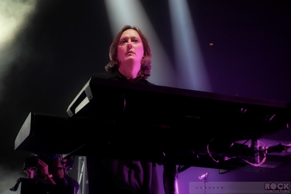 The-Cure-Concert-Review-Tour-2013-Honolulu-Hawaii-Neal-S-Blaisdell-Arena-Photos-Robert-Smith-001-RSJ