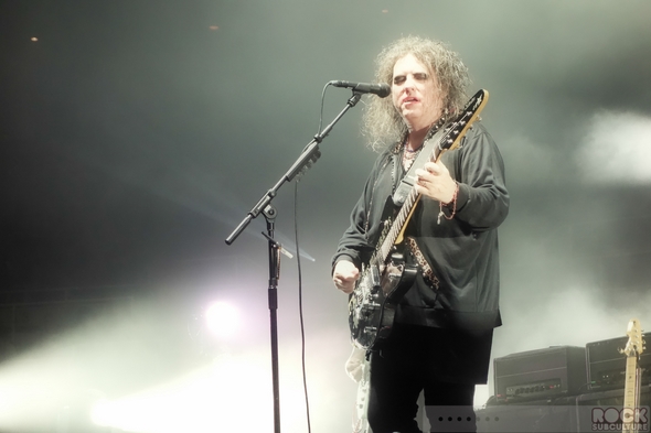 The-Cure-Concert-Review-Tour-2013-Honolulu-Hawaii-Neal-S-Blaisdell-Arena-Photos-Robert-Smith-001-RSJ