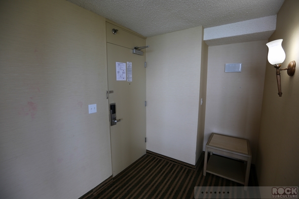 Queen-Kapiolani-Resort-Hotel-Review-Honolulu-Waikiki-Oahu-Hawaii-Photos-Opinion-Beach-Ocean-View-01-RSJ