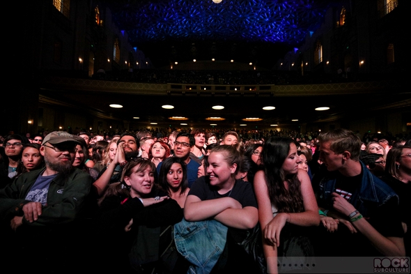 Arctic-Monkeys-Concert-Review-2013-Tour-Photos-Fox-Theater-Oakland-California-September-26-27-001-RSJ