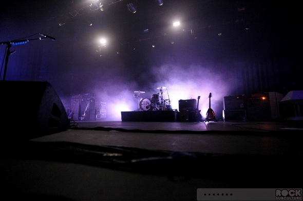 Arctic-Monkeys-Concert-Review-2013-Tour-Photos-Fox-Theater-Oakland-California-September-26-27-001-RSJ