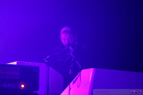 Arctic-Monkeys-Concert-Review-2013-Tour-Photos-Fox-Theater-Oakland-California-September-26-27-001-RSJ