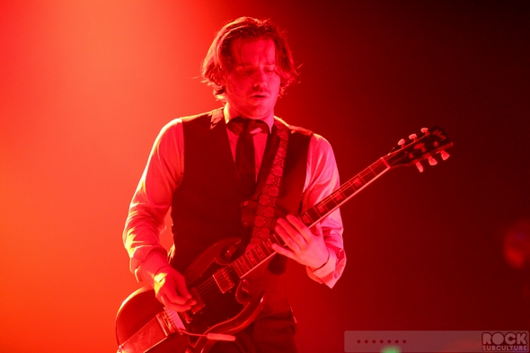 Arctic-Monkeys-Concert-Review-2013-Tour-Photos-Fox-Theater-Oakland-California-September-26-27-101-RSJ