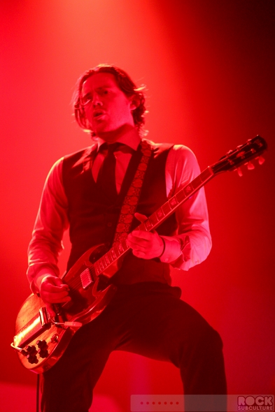 Arctic-Monkeys-Concert-Review-2013-Tour-Photos-Fox-Theater-Oakland-California-September-26-27-101-RSJ