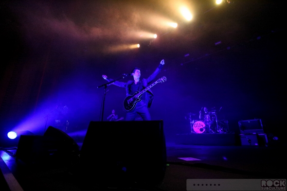 Arctic-Monkeys-Concert-Review-2013-Tour-Photos-Fox-Theater-Oakland-California-September-26-27-101-RSJ