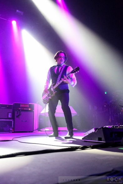 Arctic-Monkeys-Concert-Review-2013-Tour-Photos-Fox-Theater-Oakland-California-September-26-27-101-RSJ