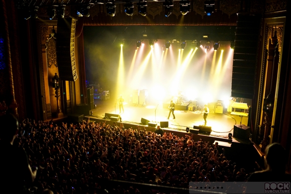 Arctic-Monkeys-Concert-Review-2013-Tour-Photos-Fox-Theater-Oakland-California-September-26-27-101-RSJ