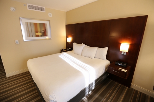 Hyatt-Regency-Houston-Downtown-Texas-Hotel-Review-Travel-Advisor-01-RSJ