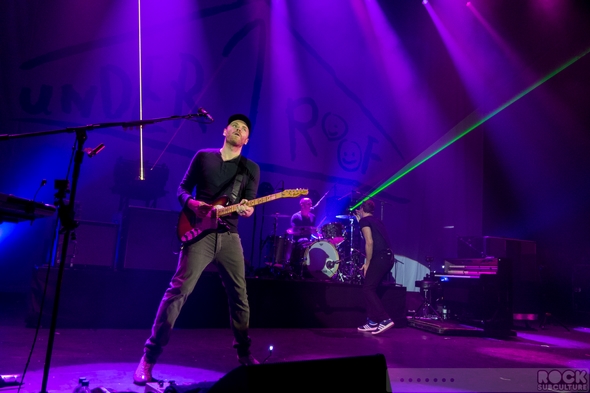 Coldplay-Kids-Company-Under-1-Roof-Concert-Review-Event-December-19-2013-Photos-Videos-101-RSJ