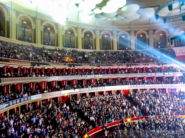 The-Cure-Royal-Albert-Hall-London-Concert-Review-Photos-2014-Teenage-Cancer-Trust-Robert-Smith-01-RSJ