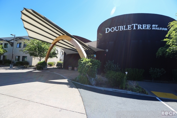 Hotel-Review-Resort-Travel-DoubleTree-by-Hilton-Hotel-and-Spa-Napa-Valley-American-Canyon-01-RSJ